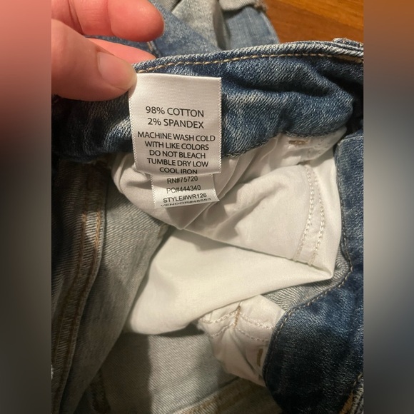 Buckle brand “Willow & Root” size L Mom Fit shorts - Picture 5 of 5